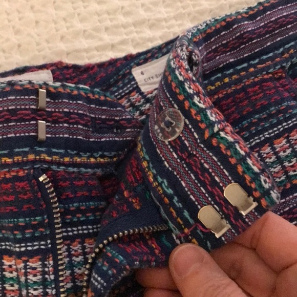 GAP Vibrant Multicolor City Shorts - Picture 6 of 6